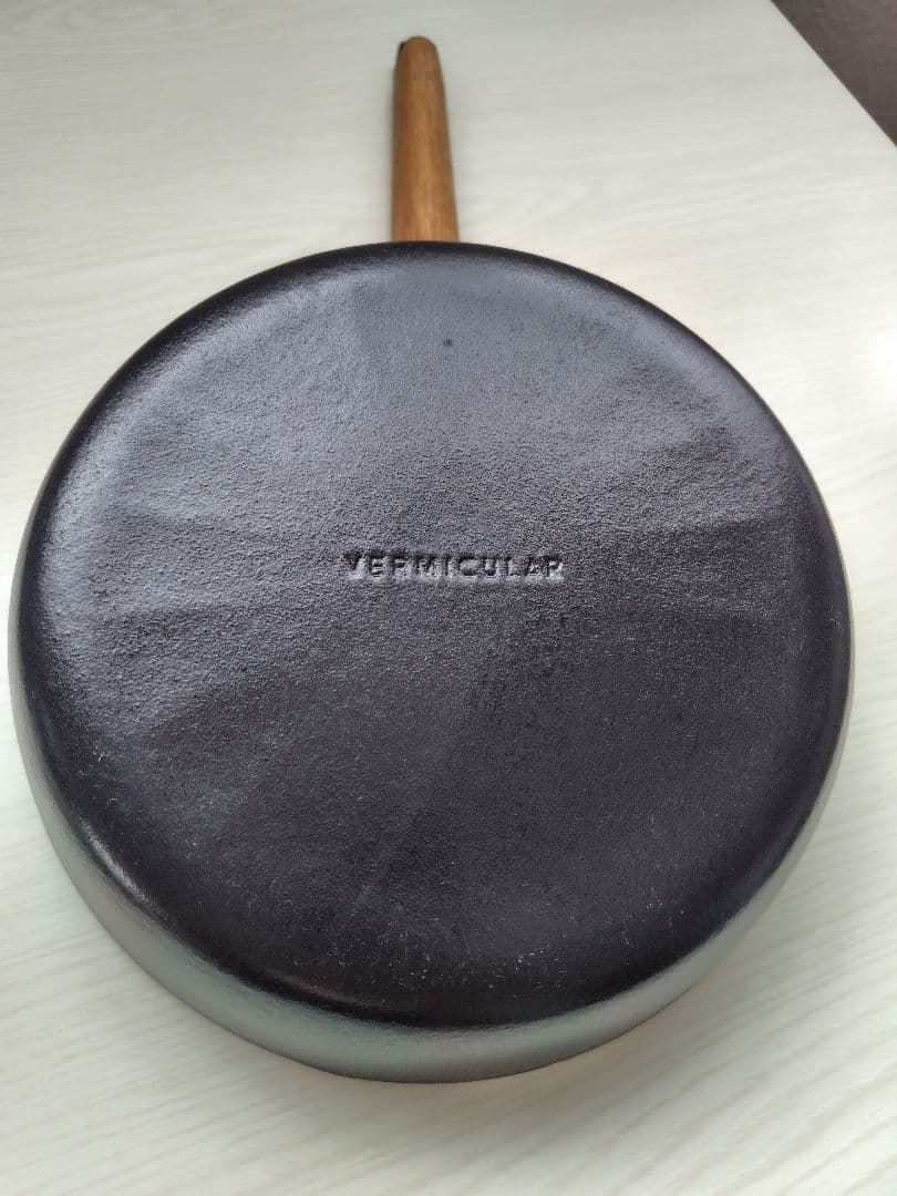 【美品】バーミキュラ　フライパン 24cm DEEP(深型)蓋・取説・レシピ本付