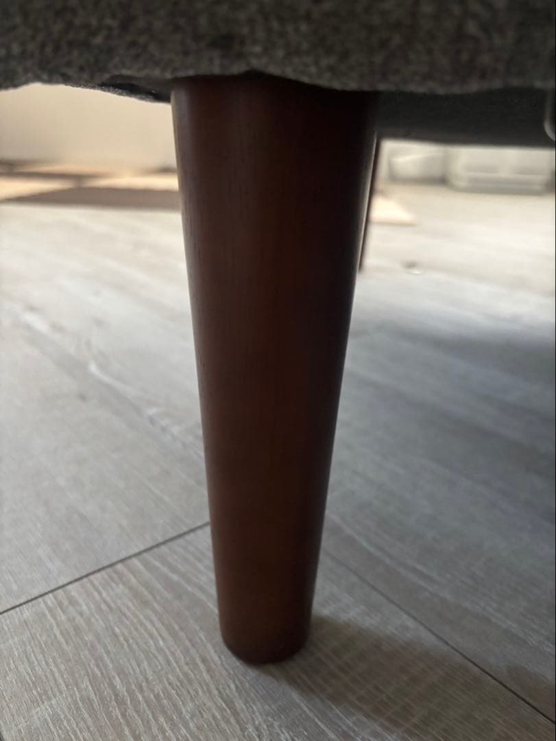 大特価!!グレー L字型ソファ 4個クッション付き