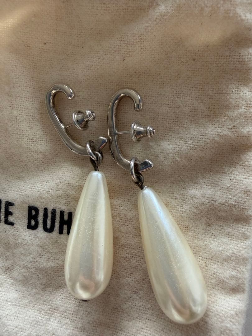 SOPHIE BUHAI パールドロップピアス