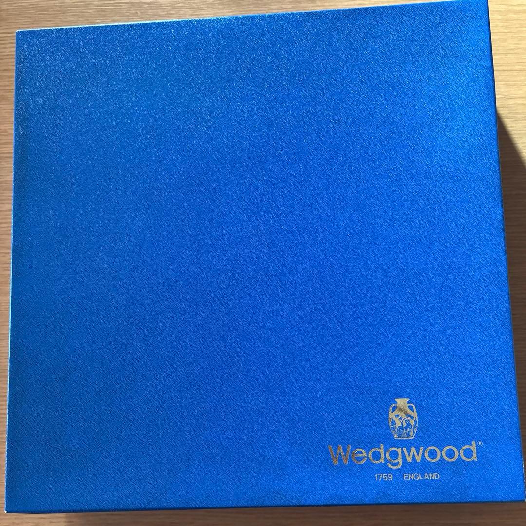 新品未使用Wedge wood コロンビア　セージグリーンプレート大皿　角皿