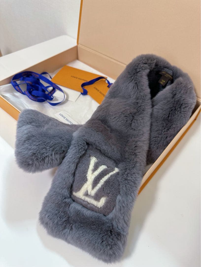 Louis Vuitton ラビットファーマフラー