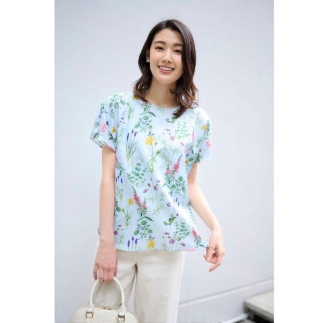 値下げ！アンタイトル　ボタニカルプリントブラウスボタニカル