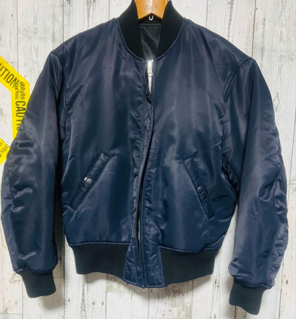 極名作 UNIQLO MA-1 2wayフライトジャケット 光沢 黒 紺 短丈