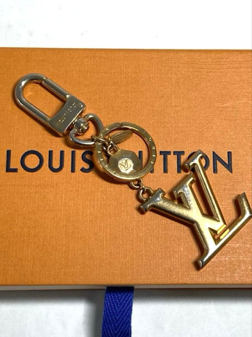 ルイヴィトン　ポルトクレ　LV ファセット　キーホルダー　チャーム　箱付き