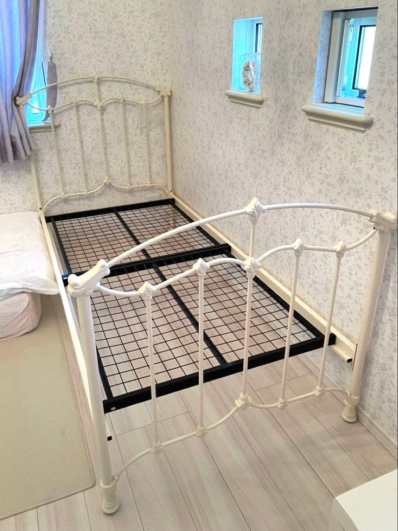 ローラアシュレイ　ホワイトアイアン　ベッドフレーム シングル