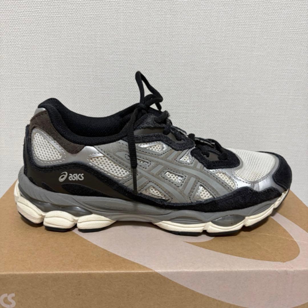 【ASICS　アシックス】GEL-NYC ゲル-エヌワイシー　24.5㎝