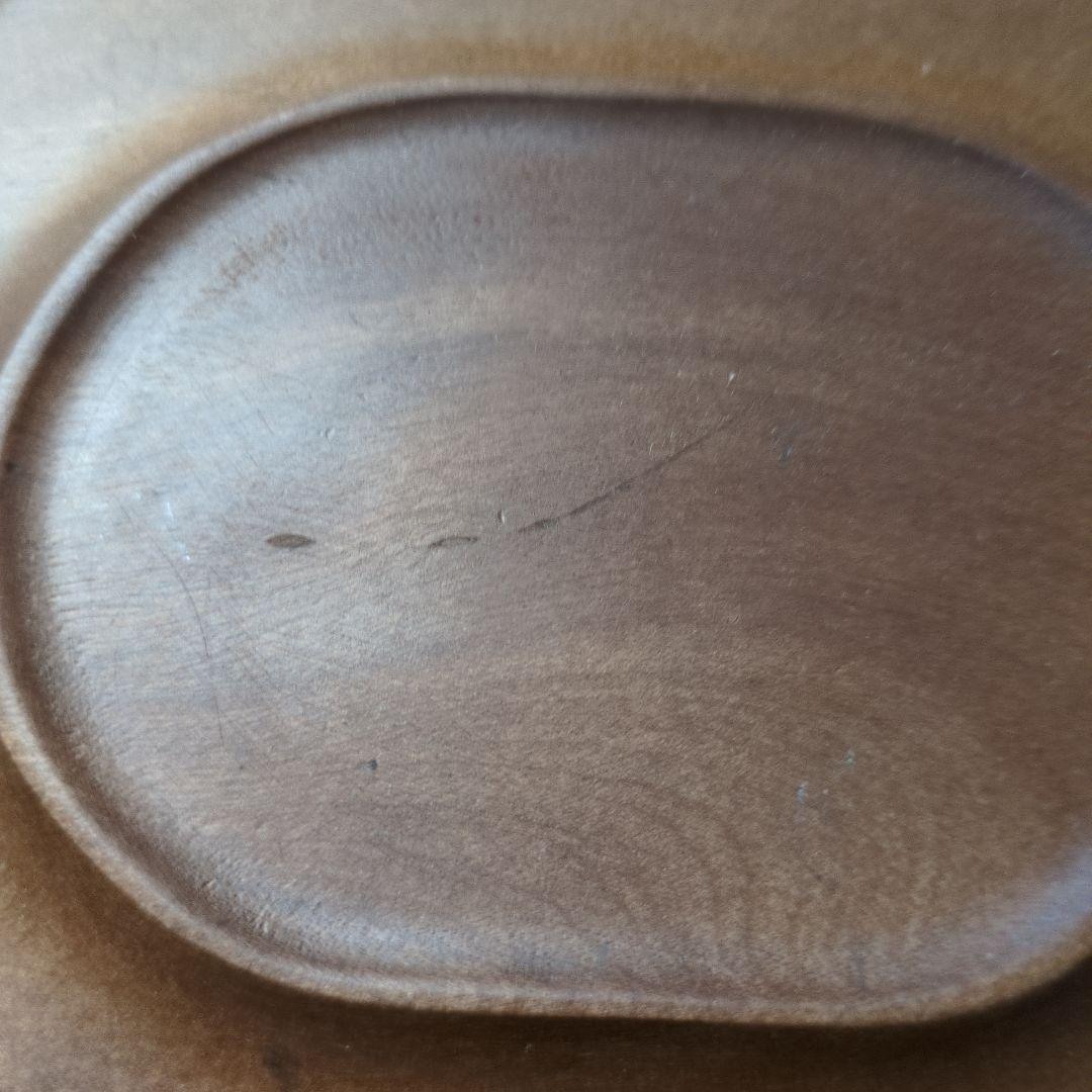 ダックス　犬の形の黒い陶器の置物