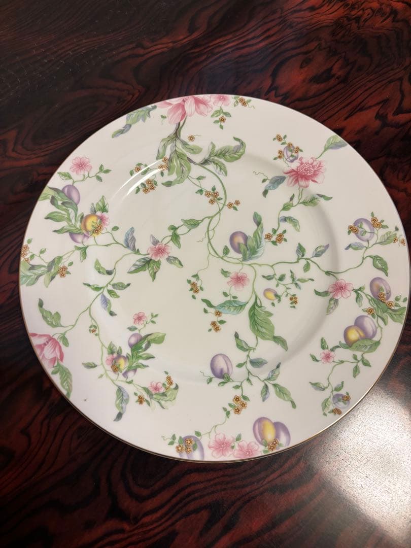 【新品未使用】 スィートプラム　プレート&カップ＆ソーサーセット