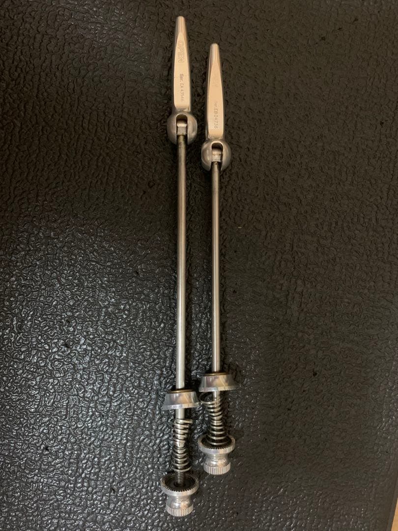 ＺＩＰＰ４０４ チューブラー　シマノ１０Ｓ　フレ調整済