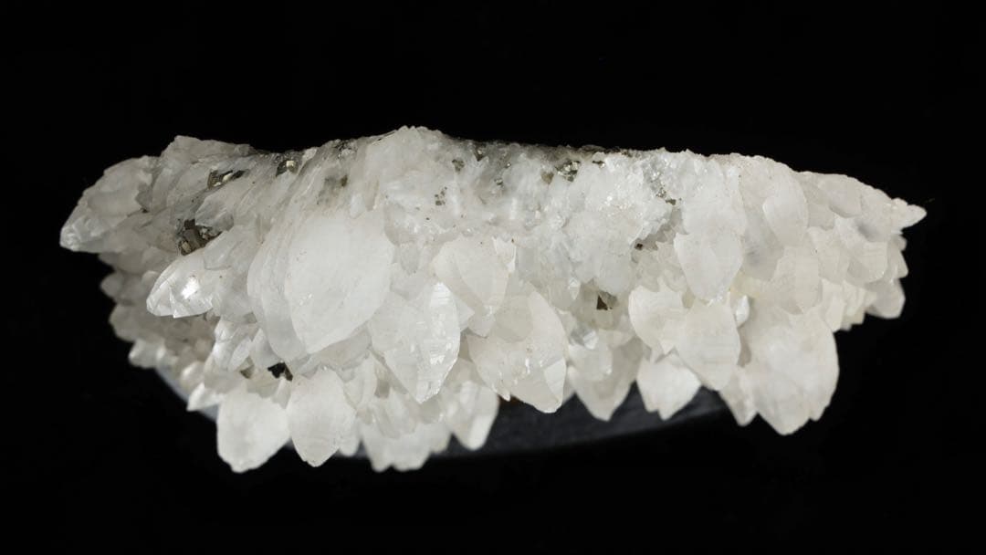 水晶クラスター 黄鉄鉱共生 台座付 2.1kg 天然石 原石 自然石 鉱物標本