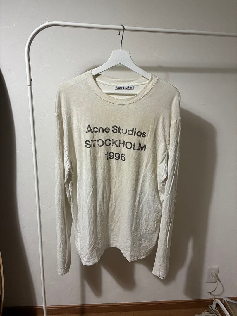 Acne Studios ダスティーホワイト Logo L/S Tee
