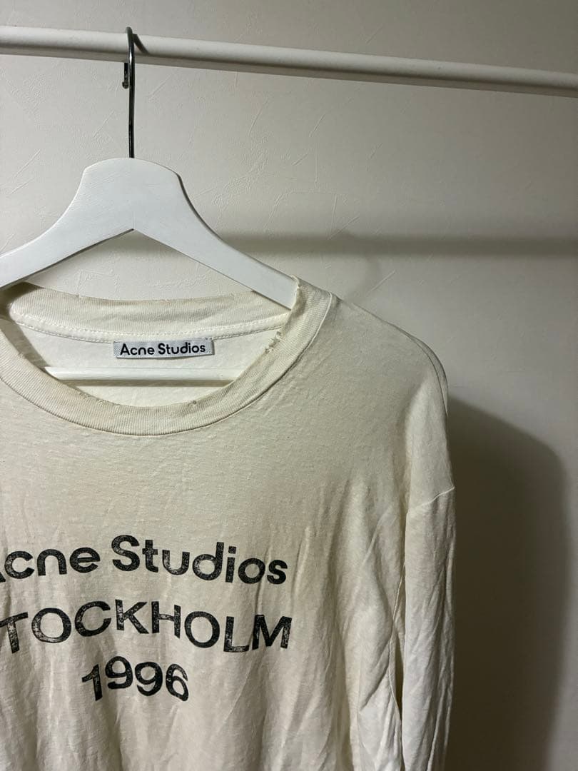 Acne Studios ダスティーホワイト Logo L/S Tee