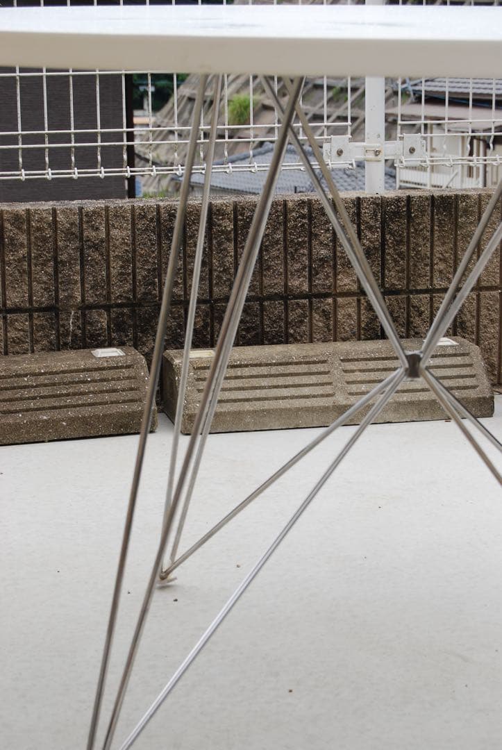 MAGIS テーブル　ごんのすけ