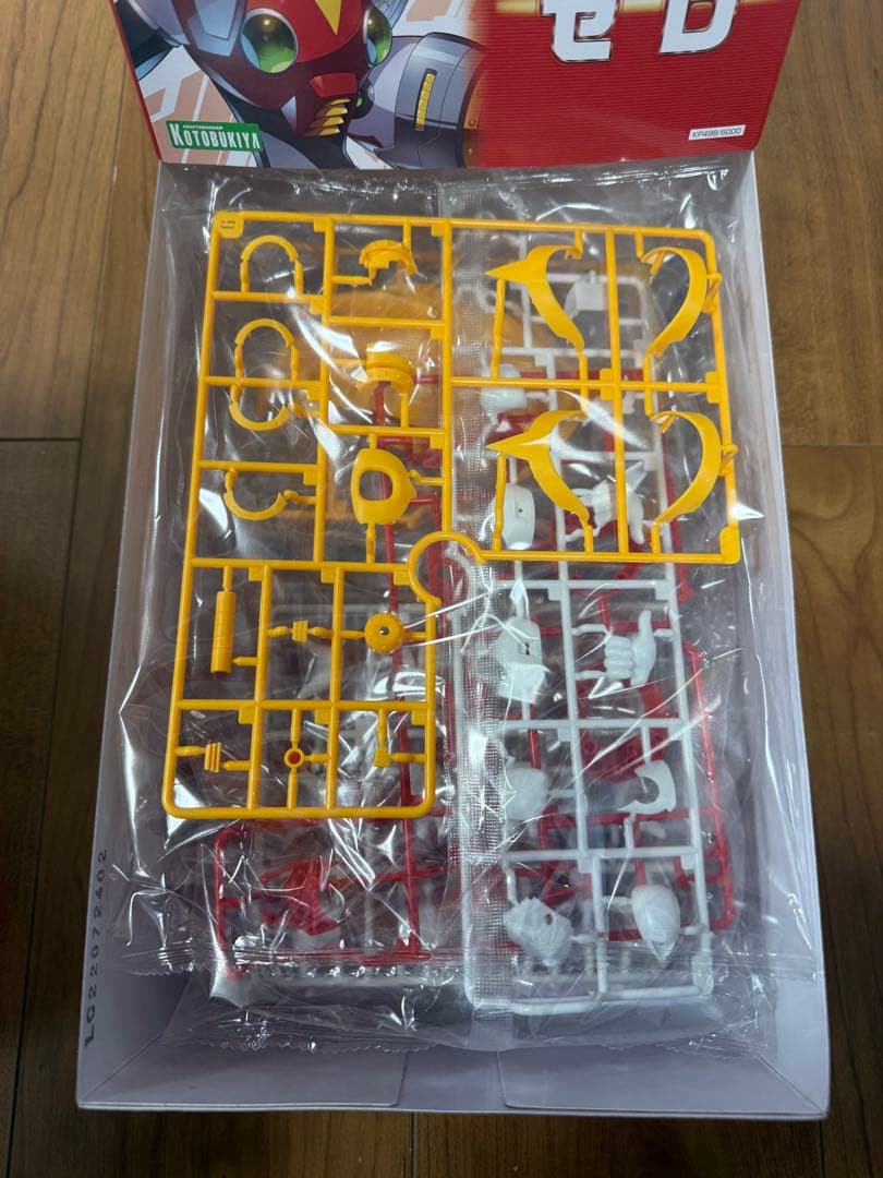 し*ん様 コトブキヤ　ロックマンX ゼロ　マックスアーマー　プラモデル　未組み立