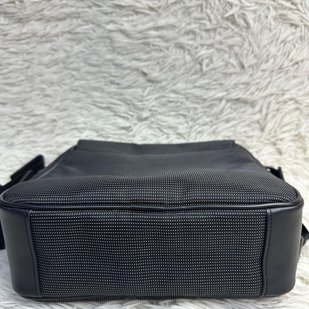 極美品 Dunhill ダンヒル アボリティーズ ショルダーバッグ