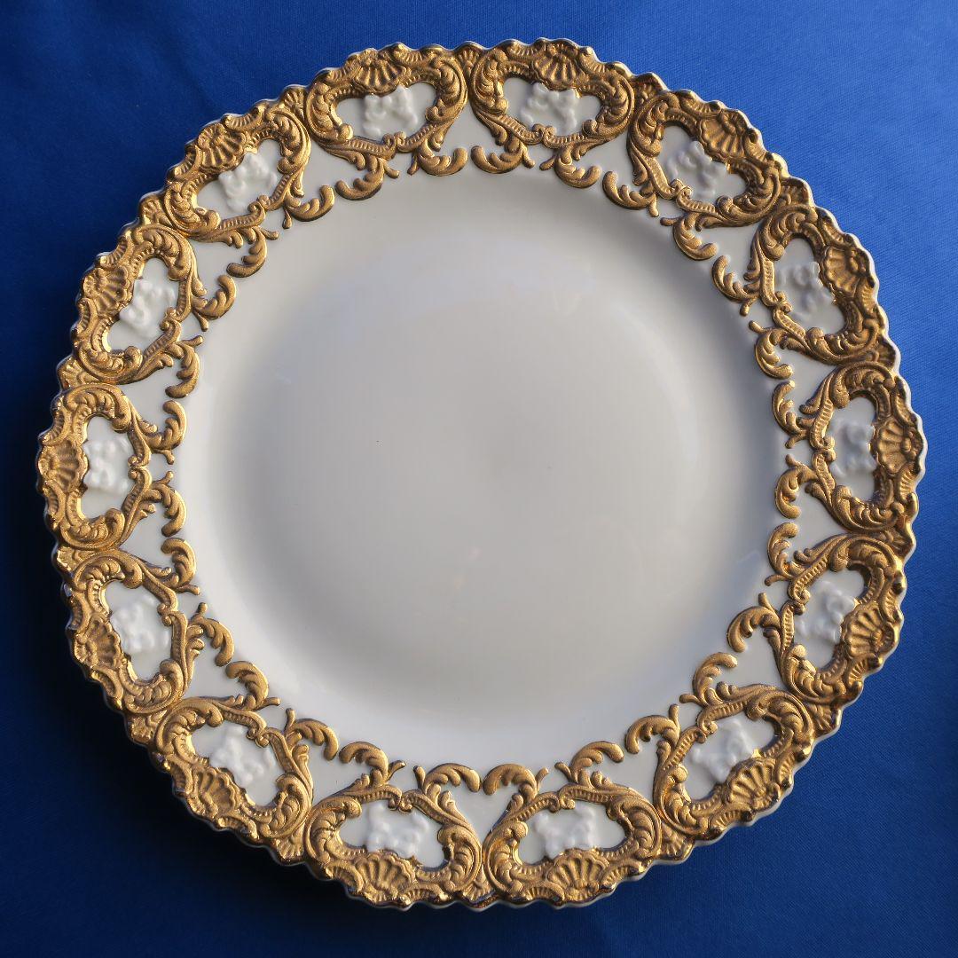 ゴールドの輝きが魅力のマイセンプレート（2枚セット）