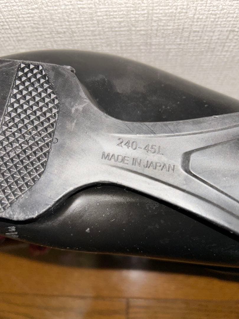 ジュニア　ピンクデザイン スキー板 、ポール、スキー靴セット