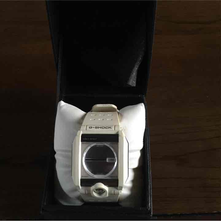 G-SHOCKホワイト