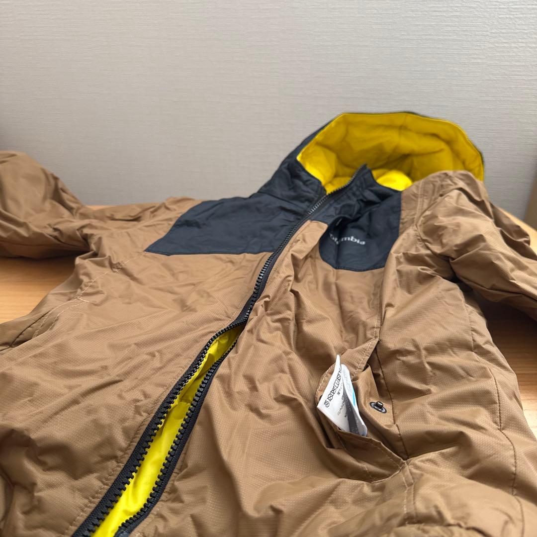 ※限定値下げ　キッズスノーウェアColumbia フード付き中綿コート XS