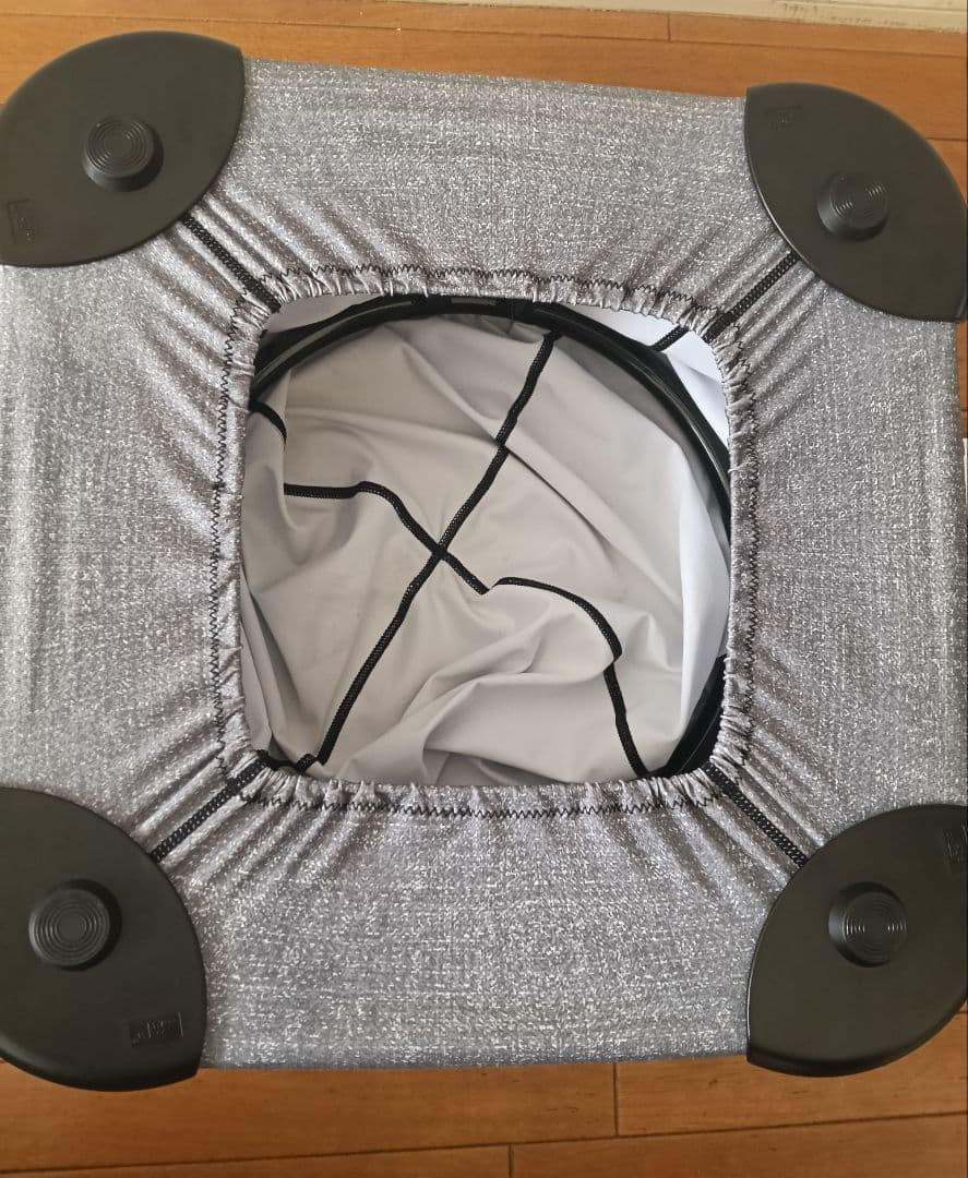 ジェリーフィッシュチェア　グレー