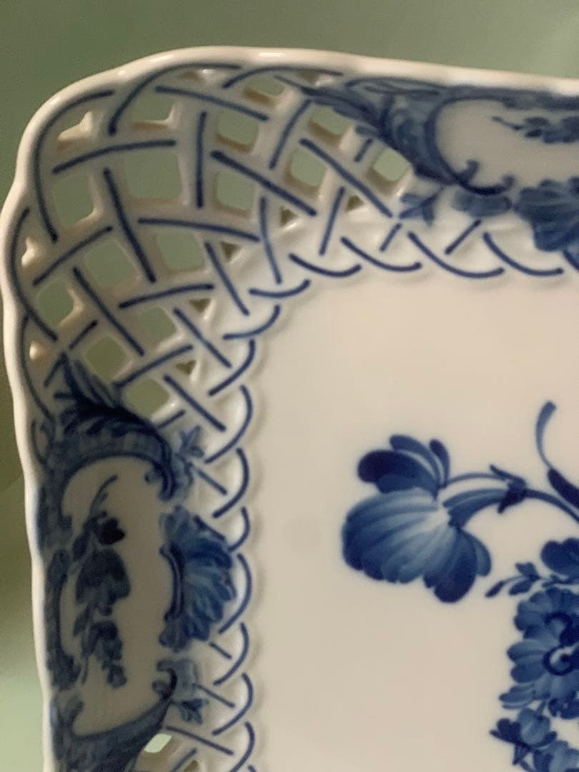 ロイヤルコペンハーゲン　ブルーフラワー透かし彫り四角皿