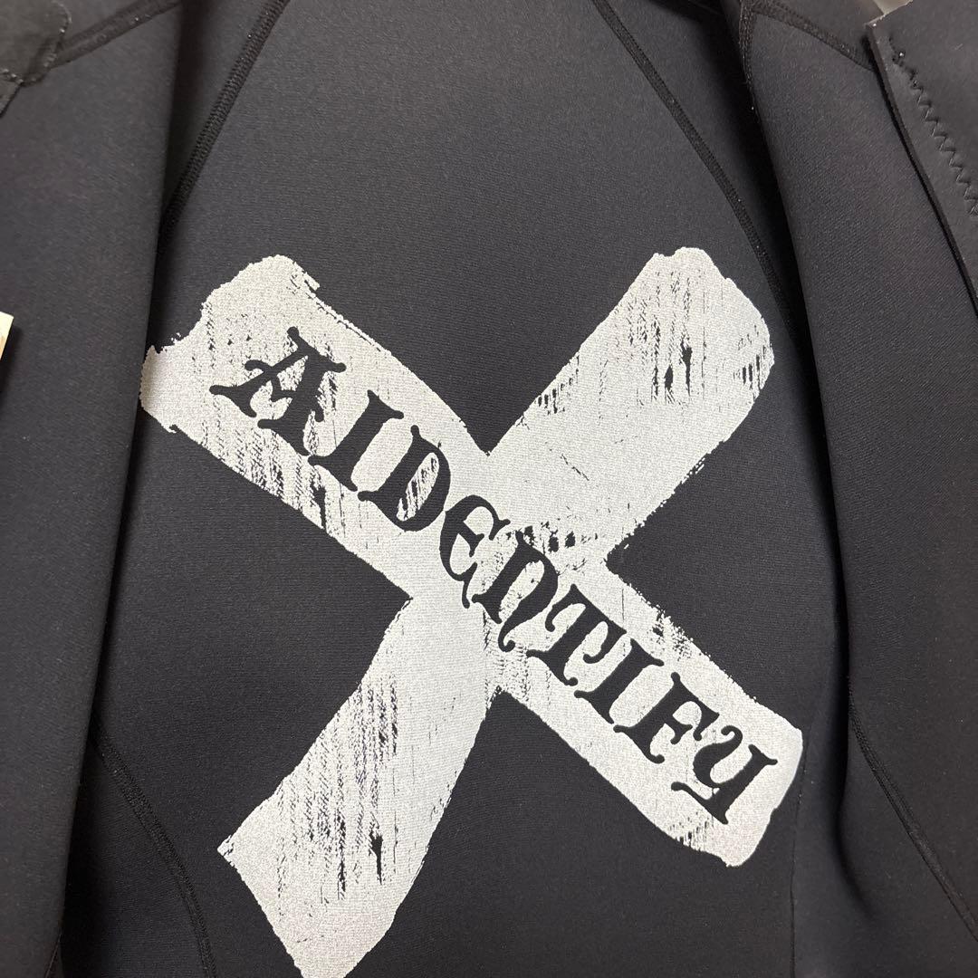 AIDENTIFY 1mmブラックタッパー size M