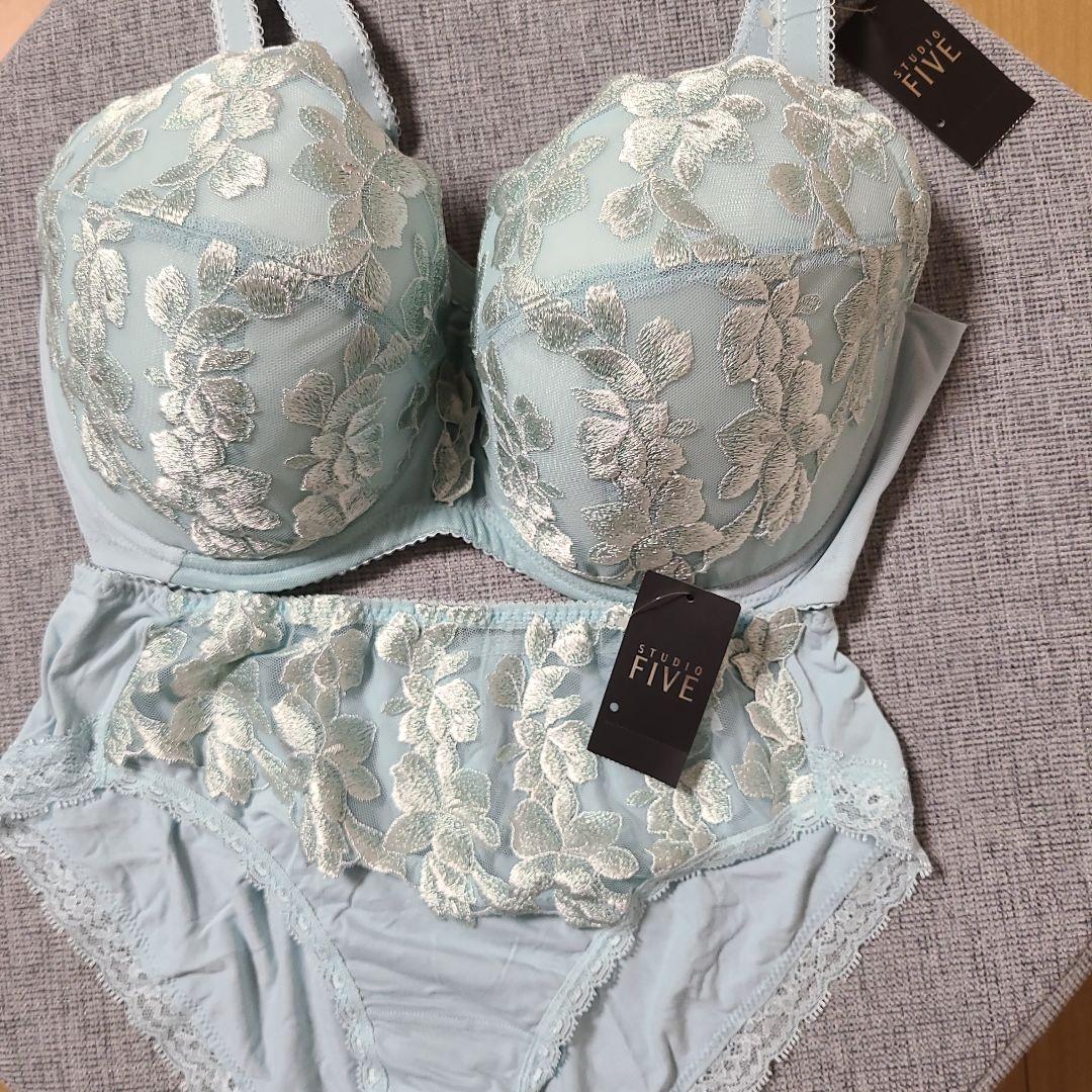 【更にお値下げしました】ワコール(スタディオファイブ )ブラショーツセットG85