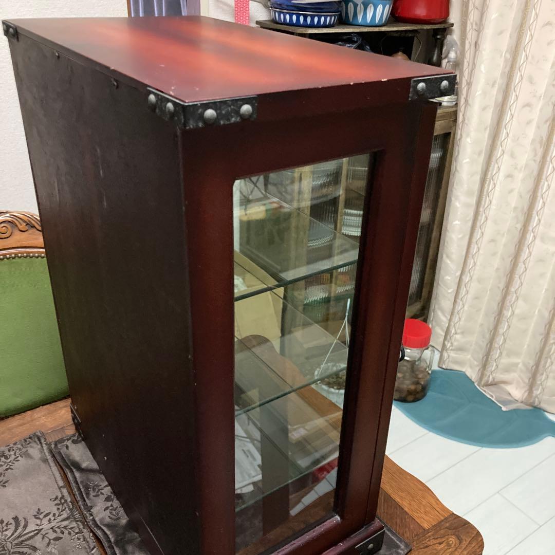 アンティークスタイル ガラスキャビネット