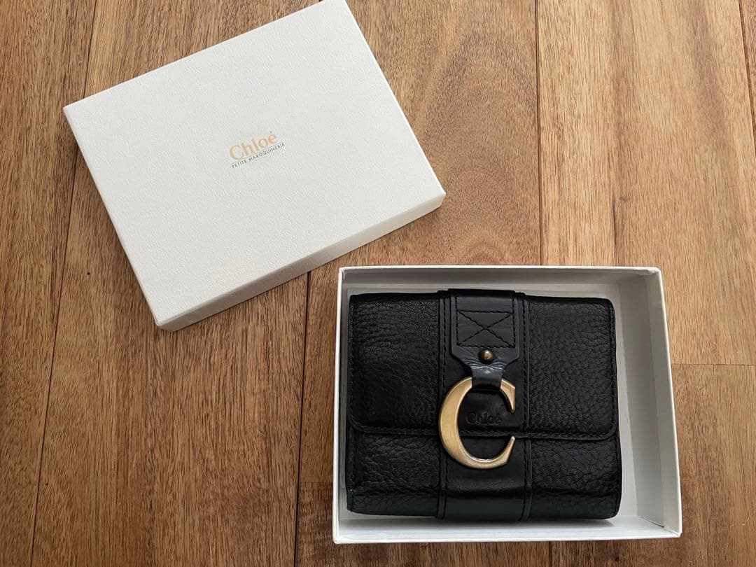 【美品】Clhoe ブラックレザーの三つ折り財布【箱付き】