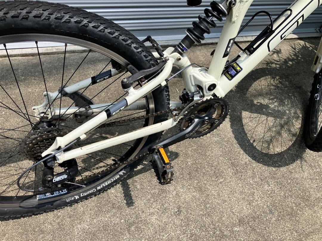 GT マウンテンバイク フルサスペンション 26インチ