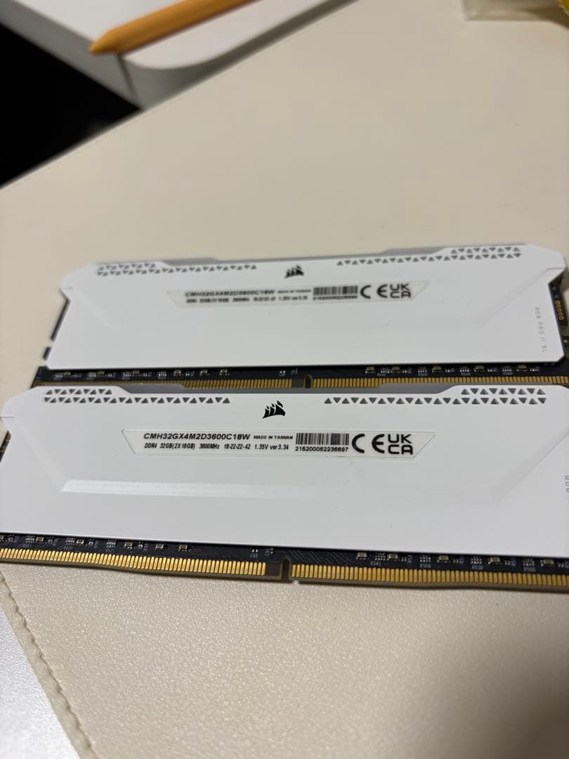 メモリー DDR4 Corsair Pro CL18 32GB 3600MHz