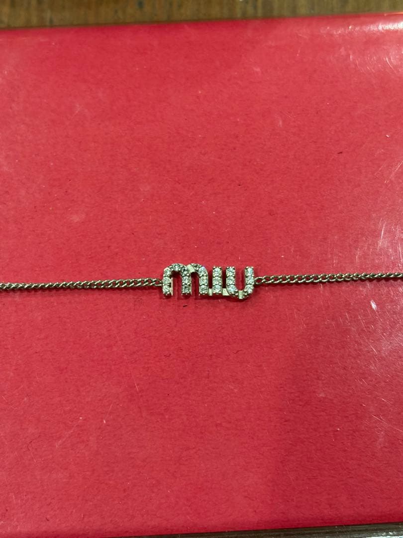 もん　miumiu ブレスレット