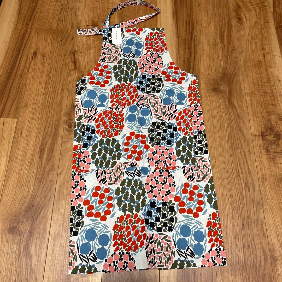 未使用　マリメッコ ヴァスキナ　エプロン