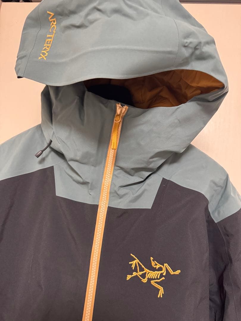 ARC'TERYX マウンテンパーカー グレー/ブラック