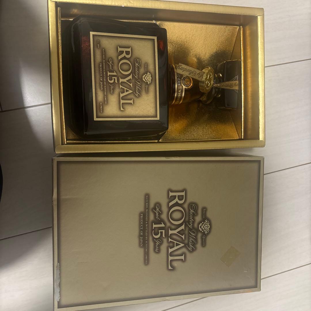 サントリー　ウィスキー　 ローヤル　ゴールドラベル　750ml