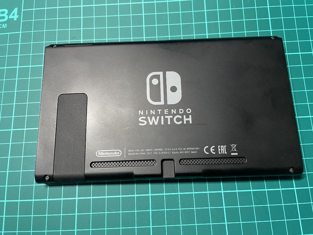 Nintendo Switch 本体・ドック・ケーブル・SDカード
