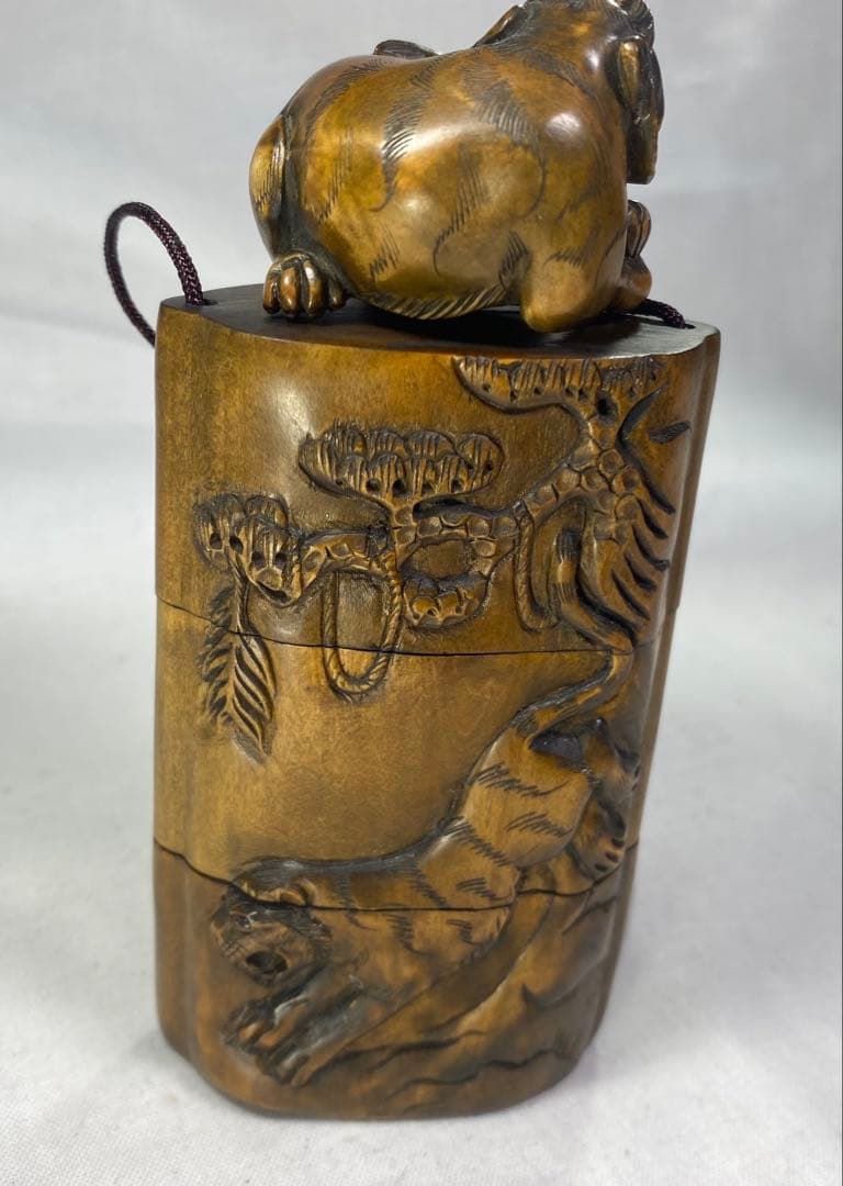 印籠　柘植　十二支虎　黄楊繊細彫刻　木製