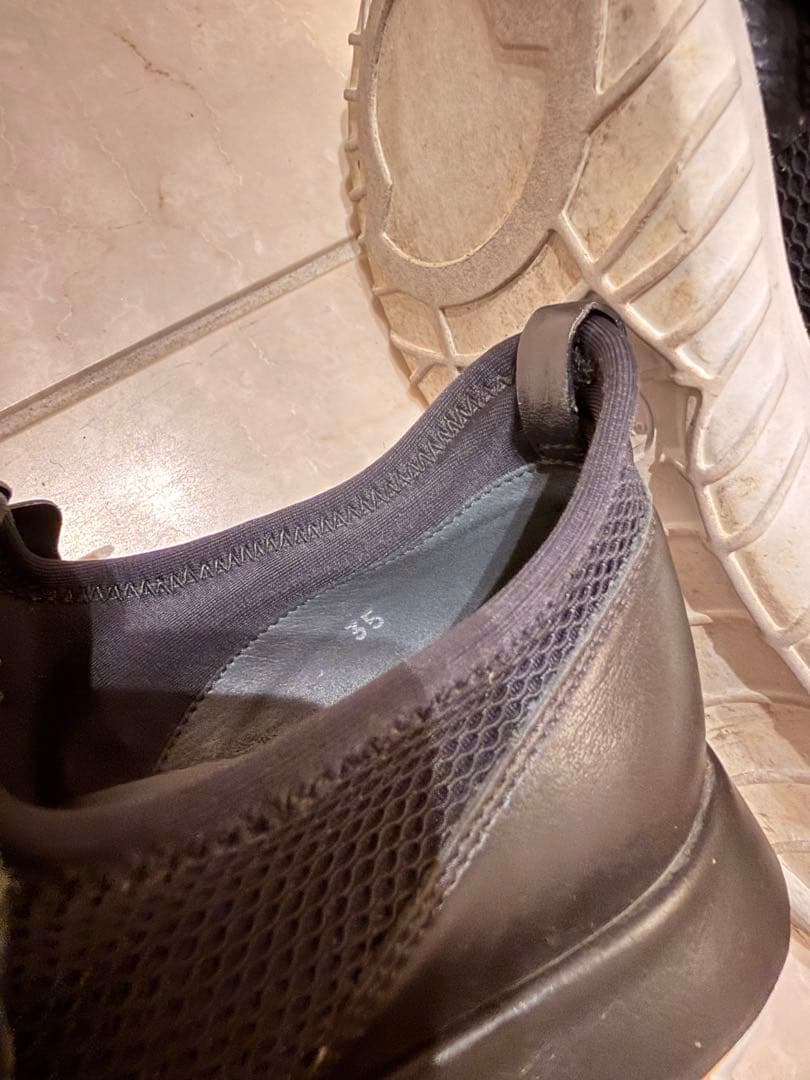 クッキーさま専用モンクレール　フラワー装飾 ブラックスニーカー35サイズ