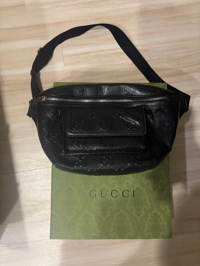 (めりかり)GUCCI グッチ GGエンボス レザー ベルトバッグ