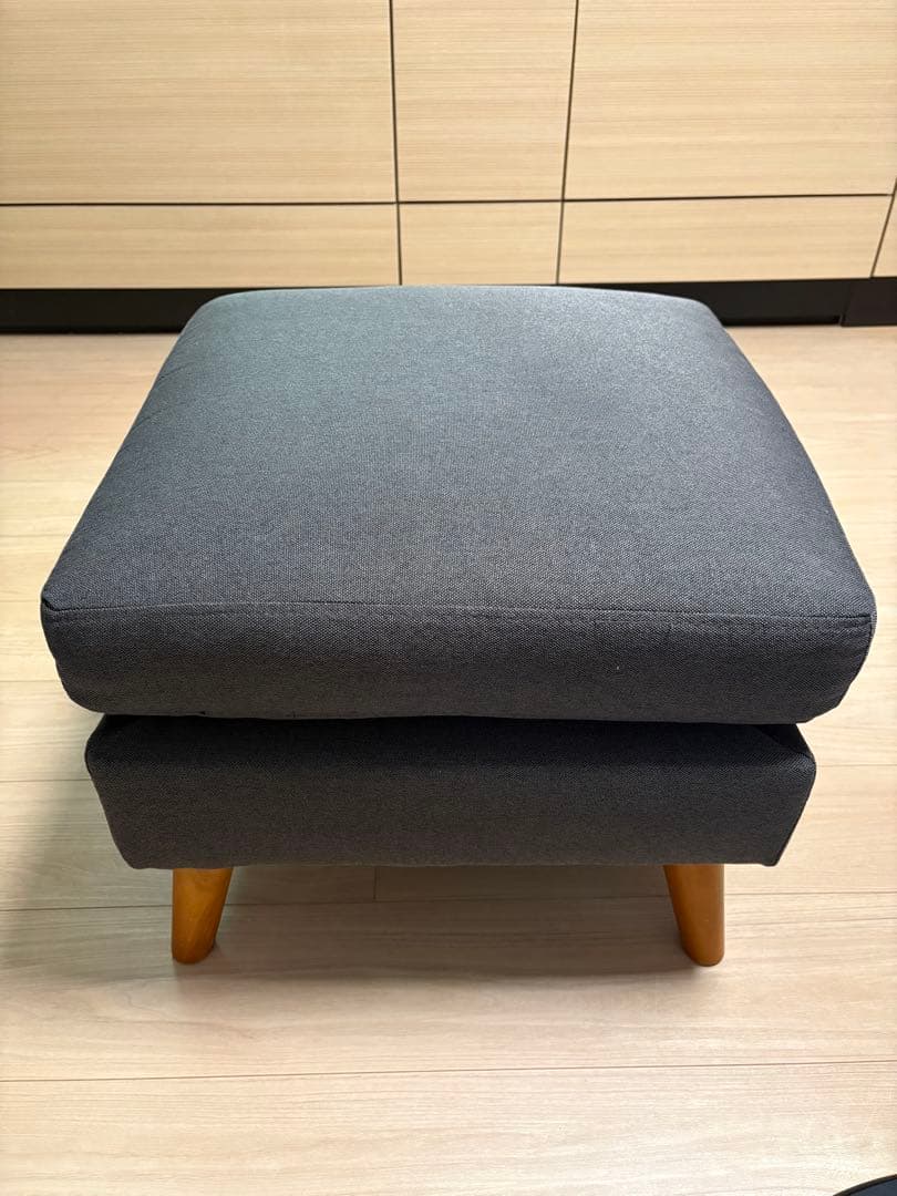 グレー オットマン