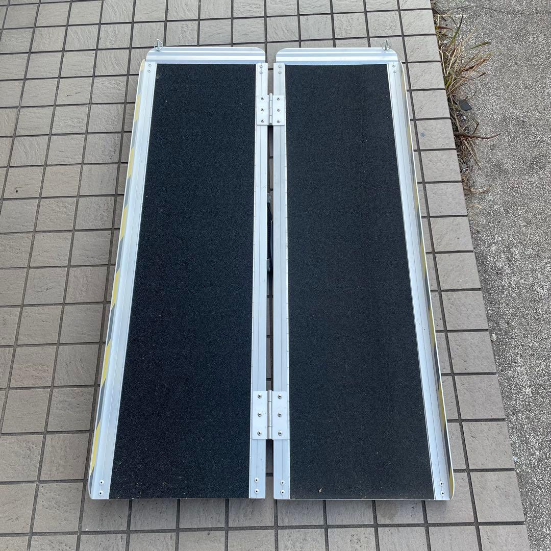 ま*ん様 耐荷重300kg】アルミスロープ 折りたたみ式 車椅子 自転車 持ち手