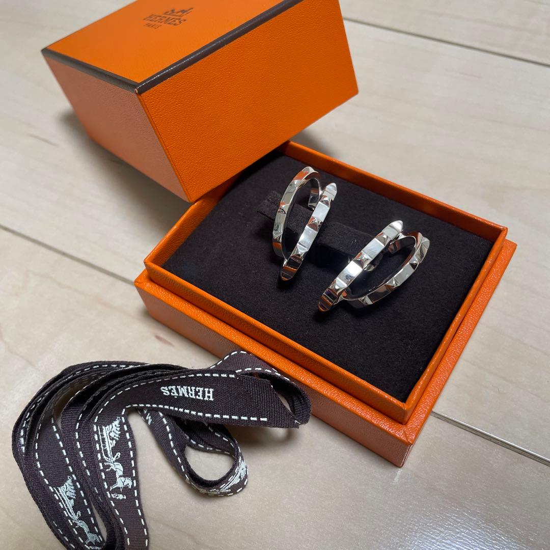 エルメス　シルバー　メドール　新作ピアス　スタッズ