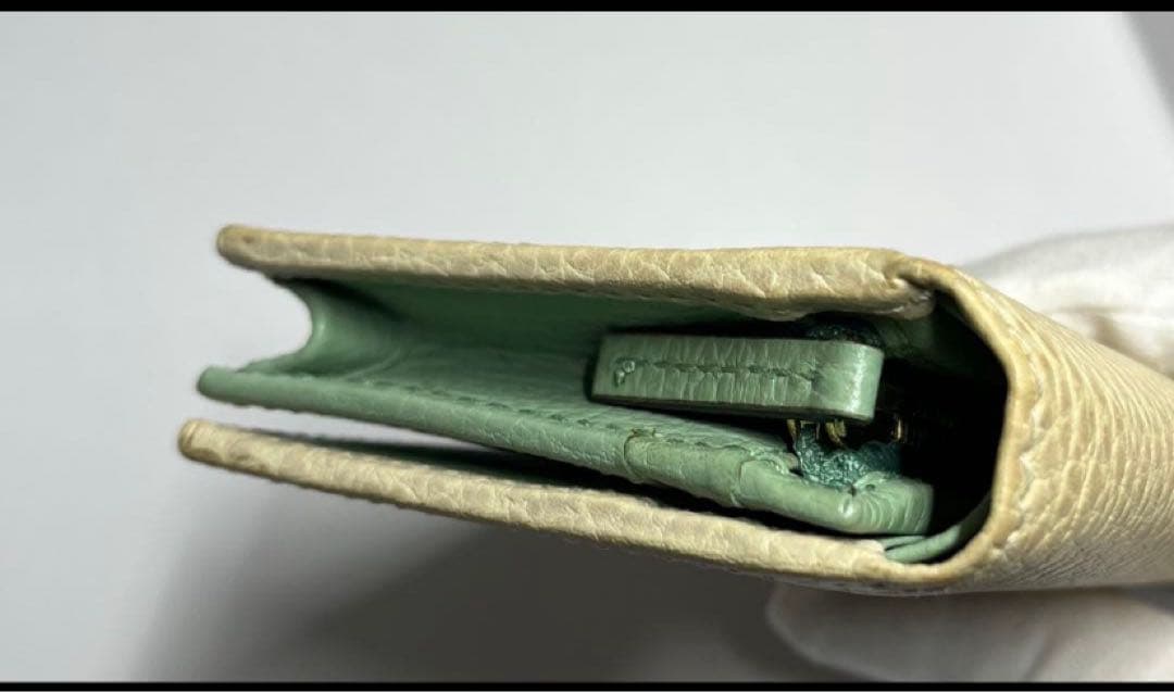 GUCCI GGマーモント 二つ折り財布