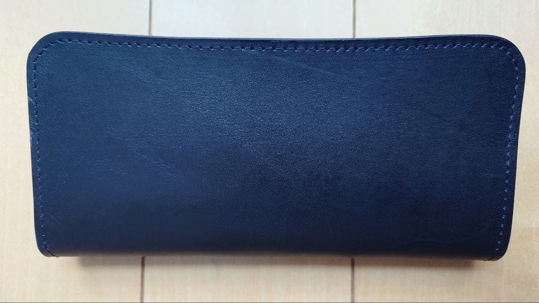 新品未使用　ヌメ革ウォレット　黒