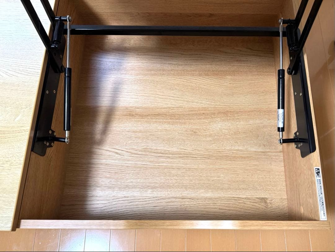 ニトリ　昇降リビングテーブル(リフティ 100 MBR)