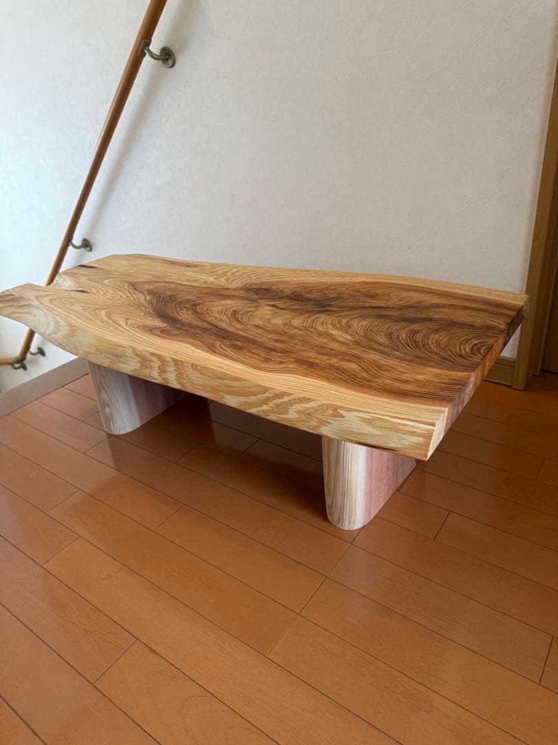 天然杉一枚板ローテーブル蜜蝋クリーム仕上げ