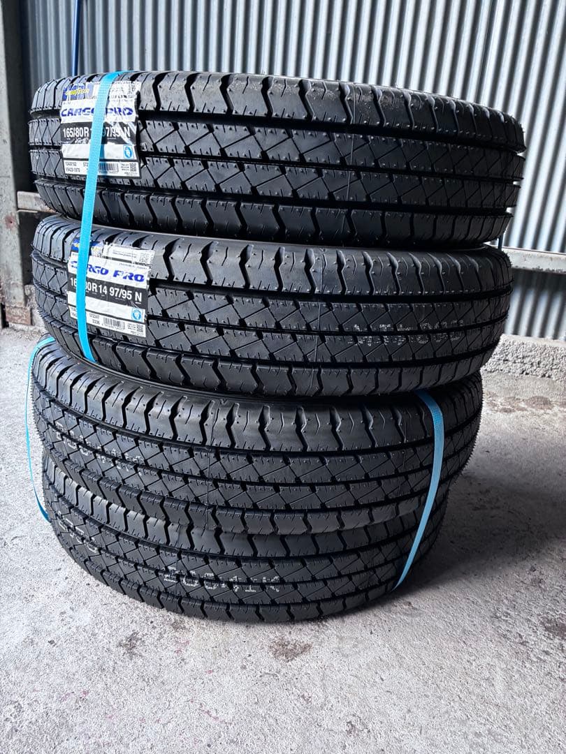 スタッドレスタイヤ（新品）GOOD YEAR・165/80R14（新品）4本