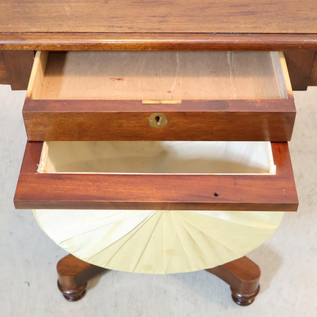 英国アンティーク マホガニー材 ソーイングテーブル サイドテーブル クラシック