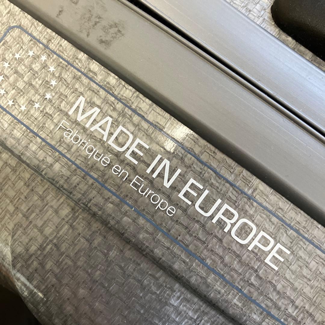 サムソナイト、シルバー ストライプデザイン キャリーケース