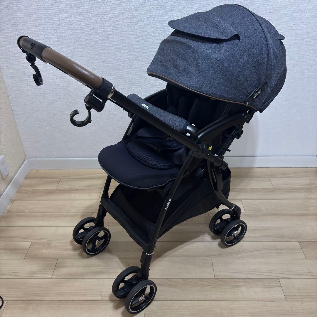 【美品】 Aprica ラクーナクッションフリー ネイビー 2141888